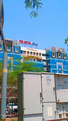 hotel lemon gandhinagar